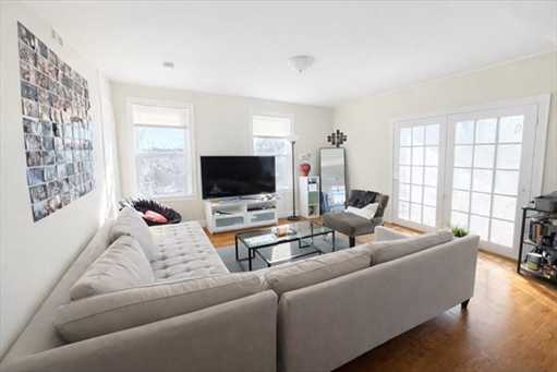 39 Millmont St, Apt 3