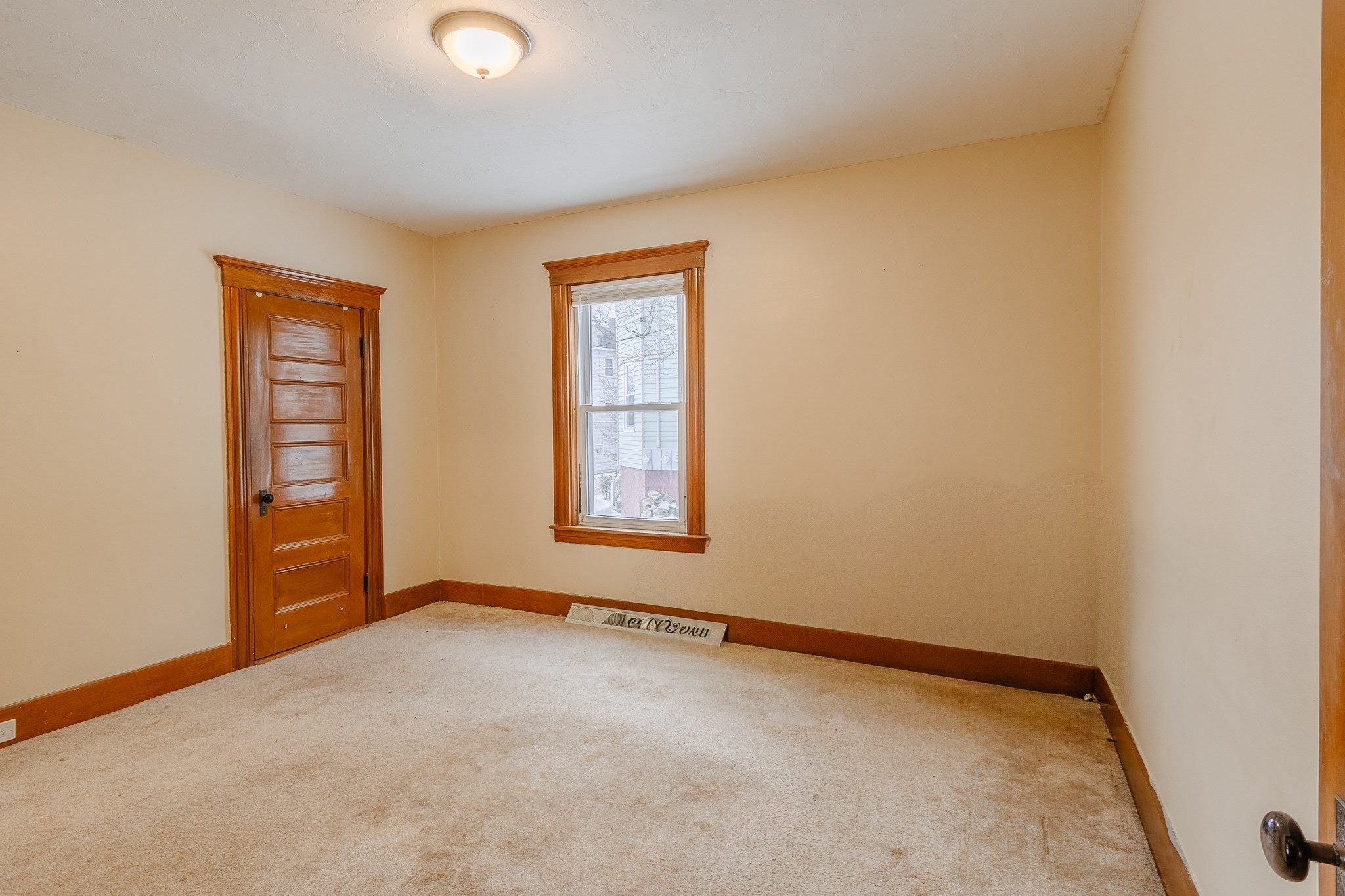18 Gosnold Street, Worcester, MA 01606 - Image 26