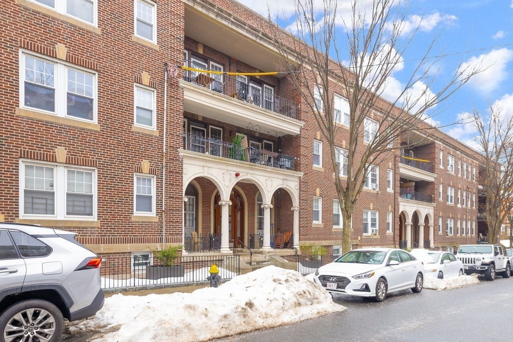 14 Melvin Ave Unit 11, Brighton, Boston, MA 02135
