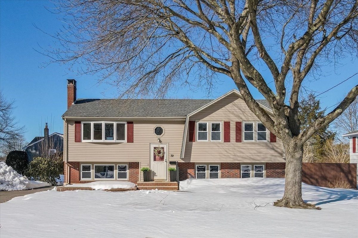 72 Rogers Dr, Stoughton, MA 02072
