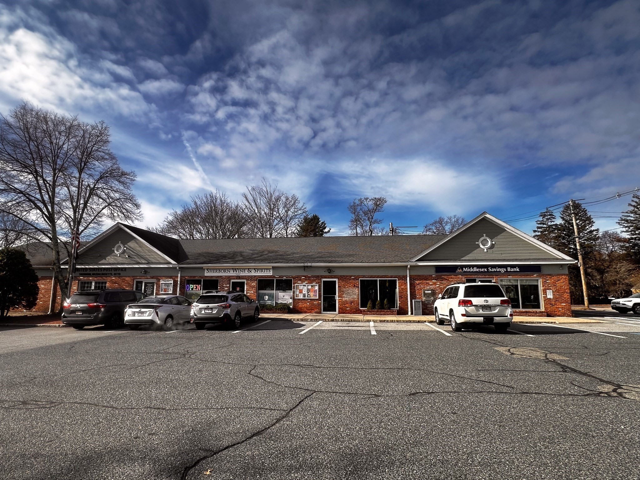 31 N Main, Sherborn, MA 01770