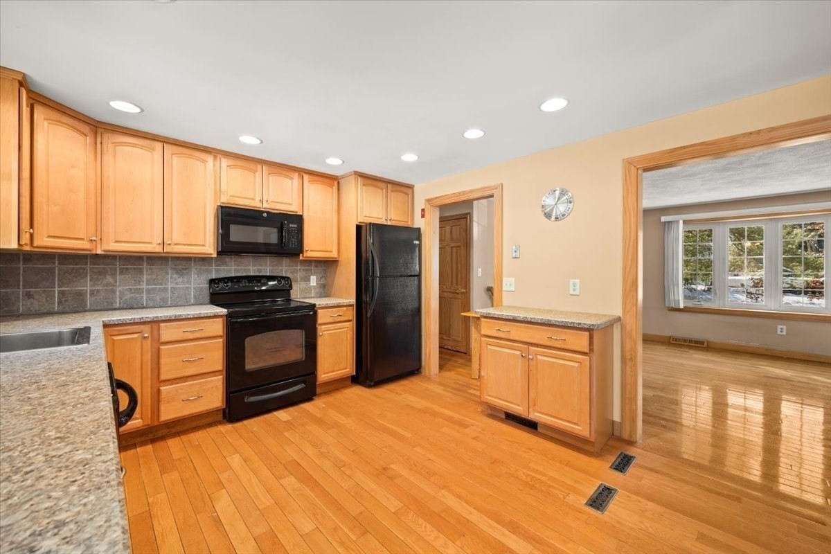 250 East St, Bridgewater, MA 02324 - Image 9