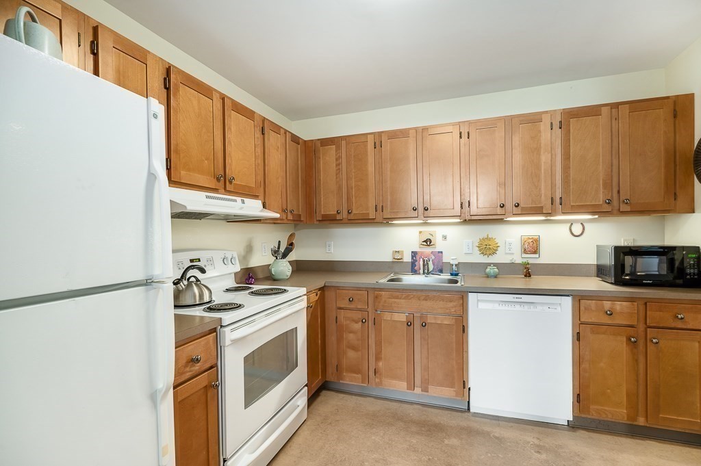 24 Cobblestone Ln Unit 603, Gloucester, MA 01930 - Image 6