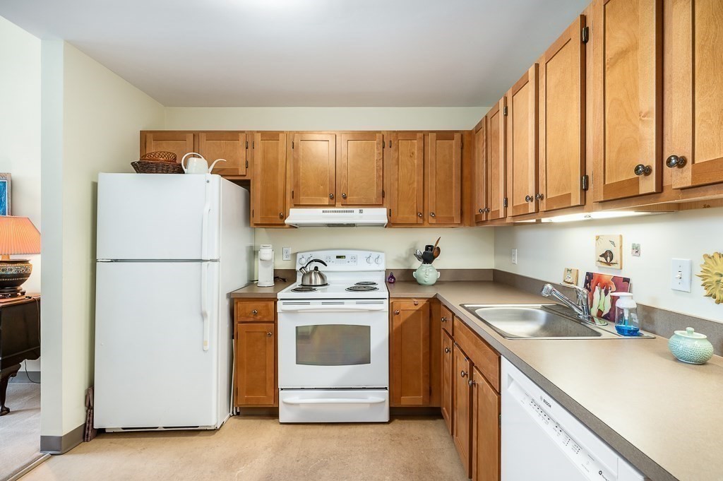24 Cobblestone Ln Unit 603, Gloucester, MA 01930 - Image 8