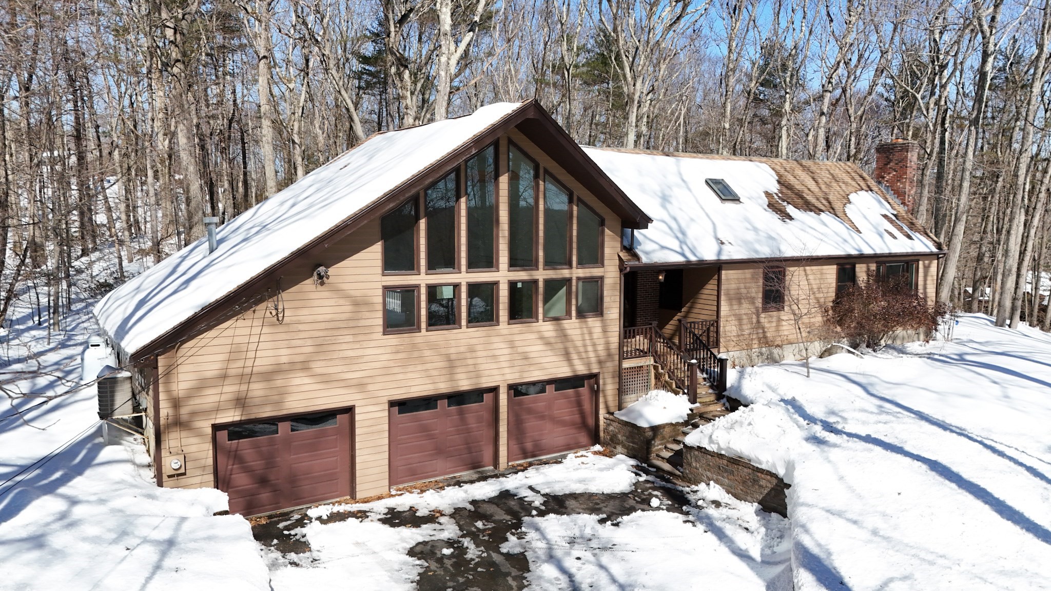 6 Laurelwood Dr, Oxford, MA 01537