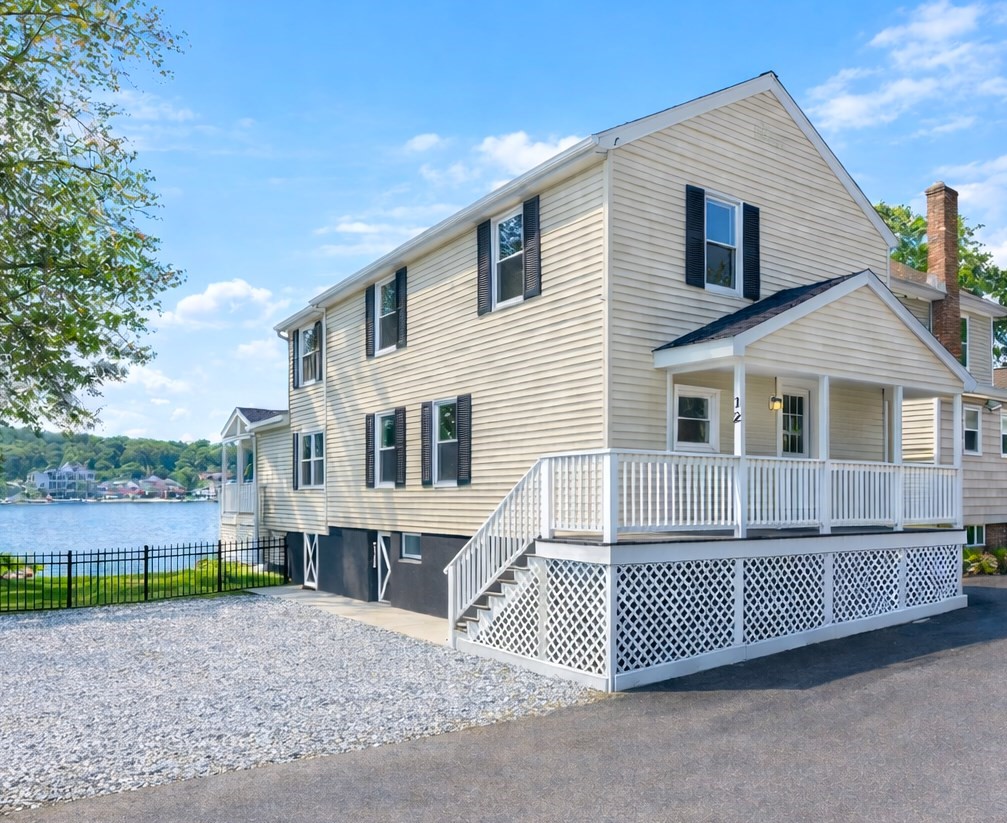 12 Brookside Place, Shrewsbury, MA 01545