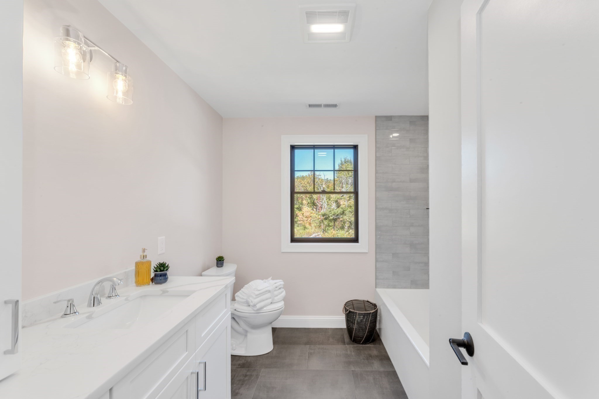 17 Starling Street, West Roxbury, Boston, MA 02132 - Image 19