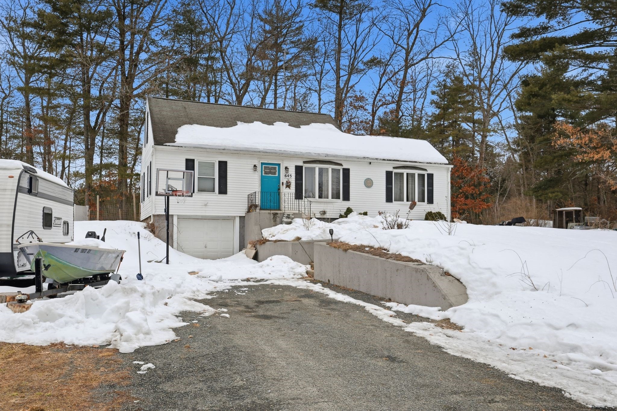 645 Alden St, Ludlow, MA 01056