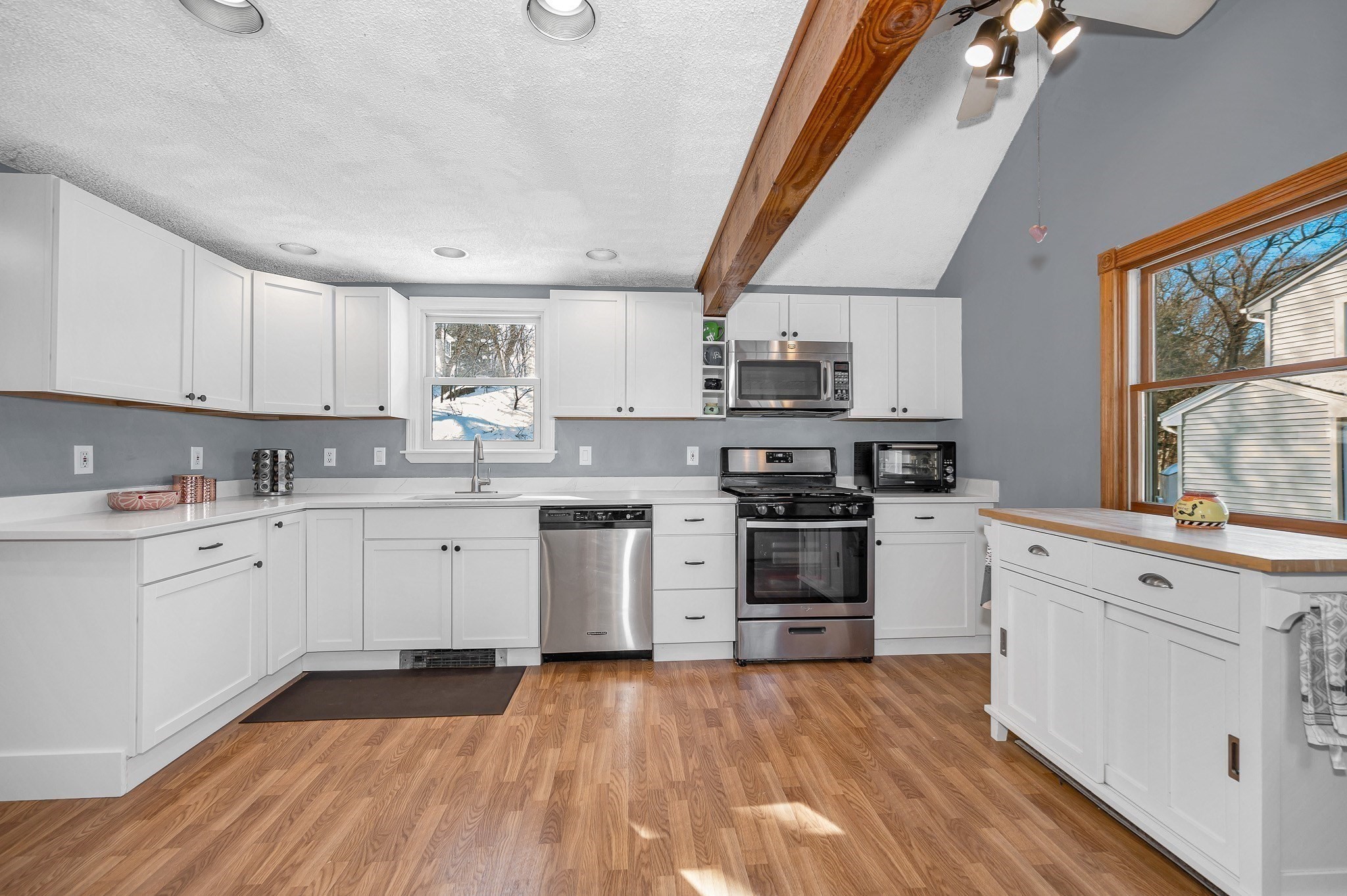 34 Stark Ave, Wakefield, MA 01880 - Image 4