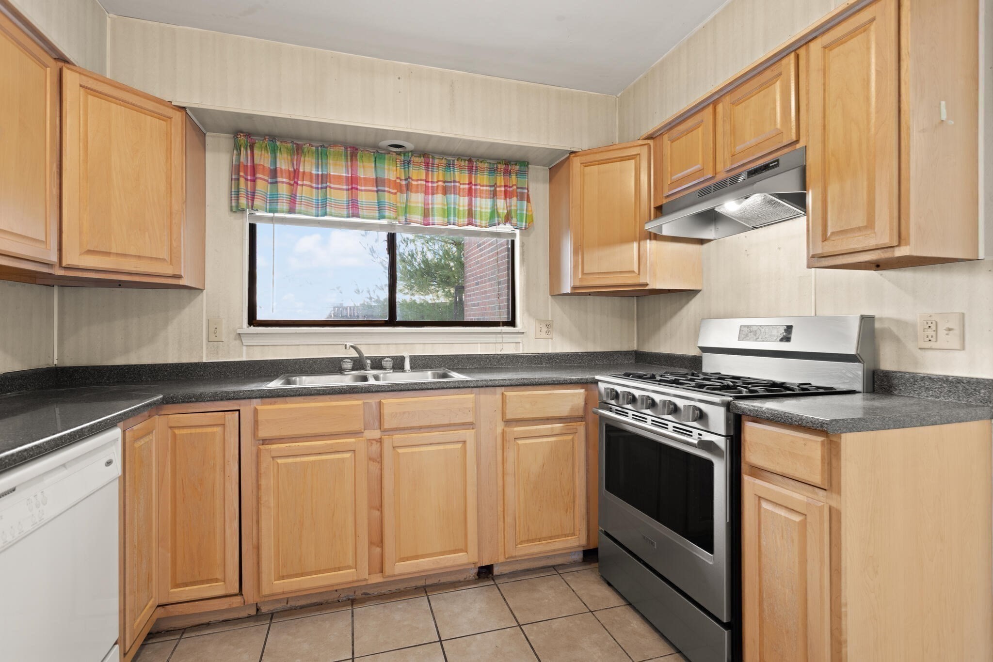 34 Rosewood Dr Unit 34, Stoughton, MA 02072 - Image 15