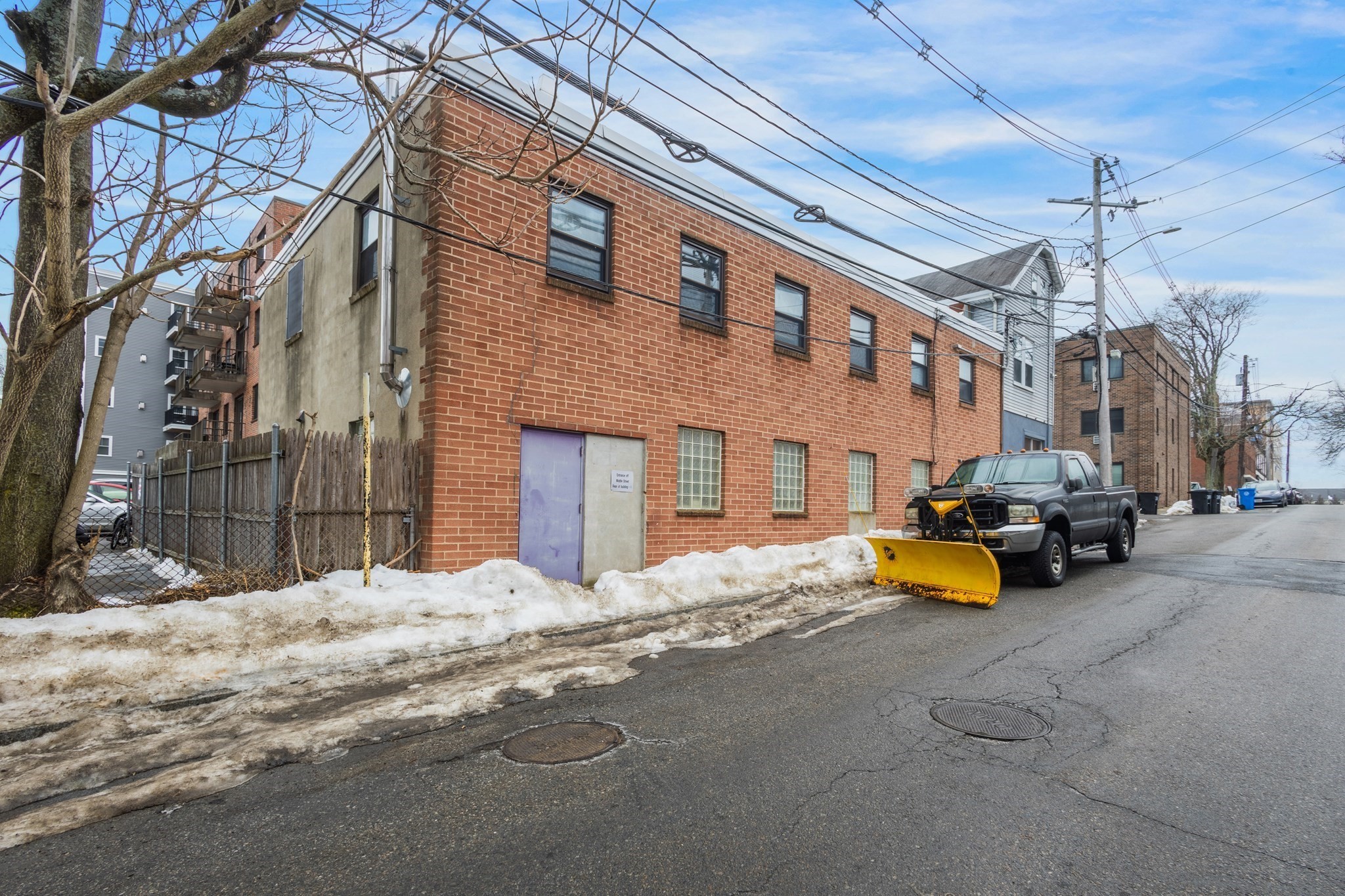 25 Spring St, Waltham, MA 02451