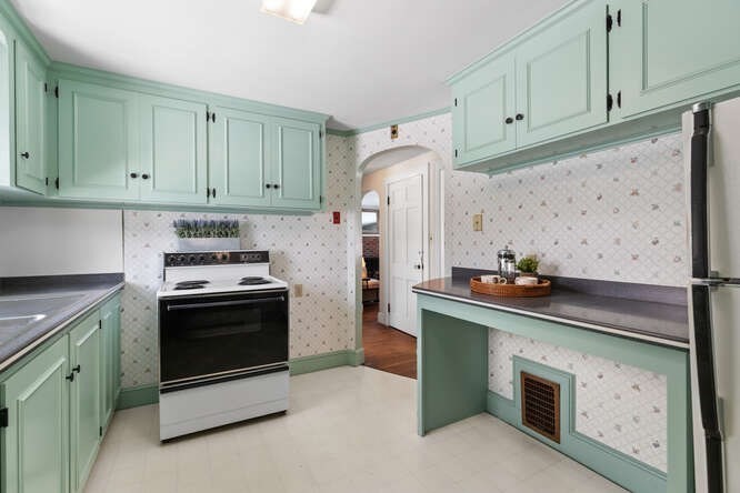 61 Ellsworth Ave, Beverly, MA 01915 - Image 6