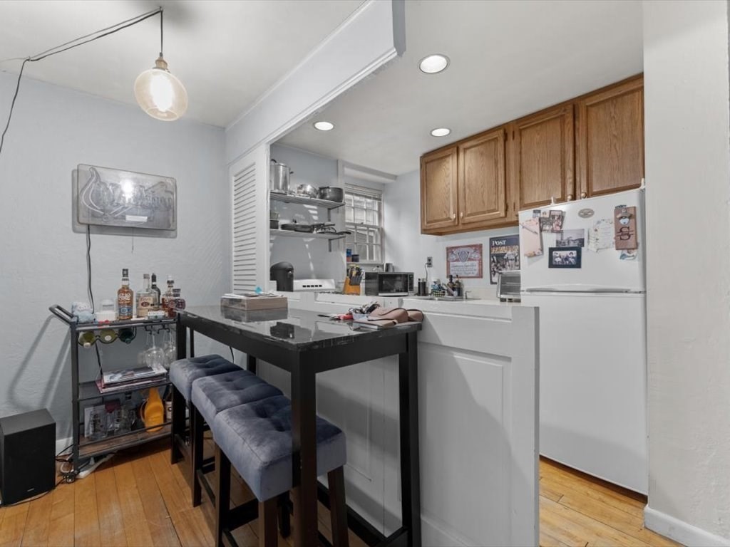 11 Myrtle St Unit 2, Beacon Hill, Boston, MA 02114 - Image 2