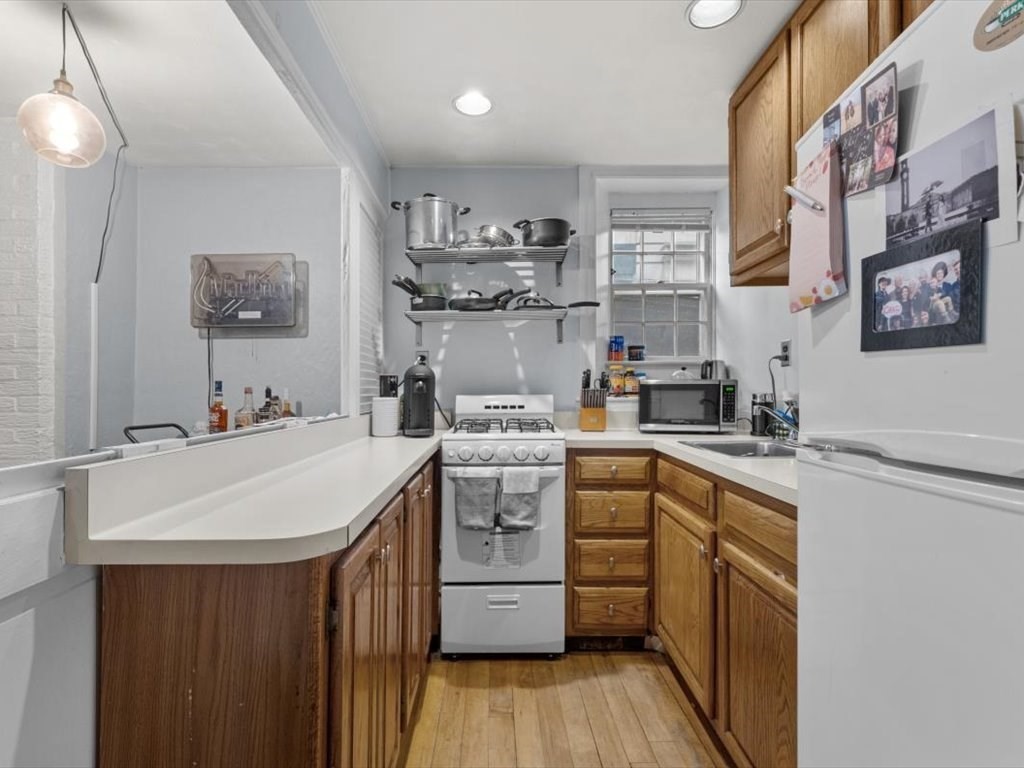 11 Myrtle St Unit 2, Beacon Hill, Boston, MA 02114 - Image 3