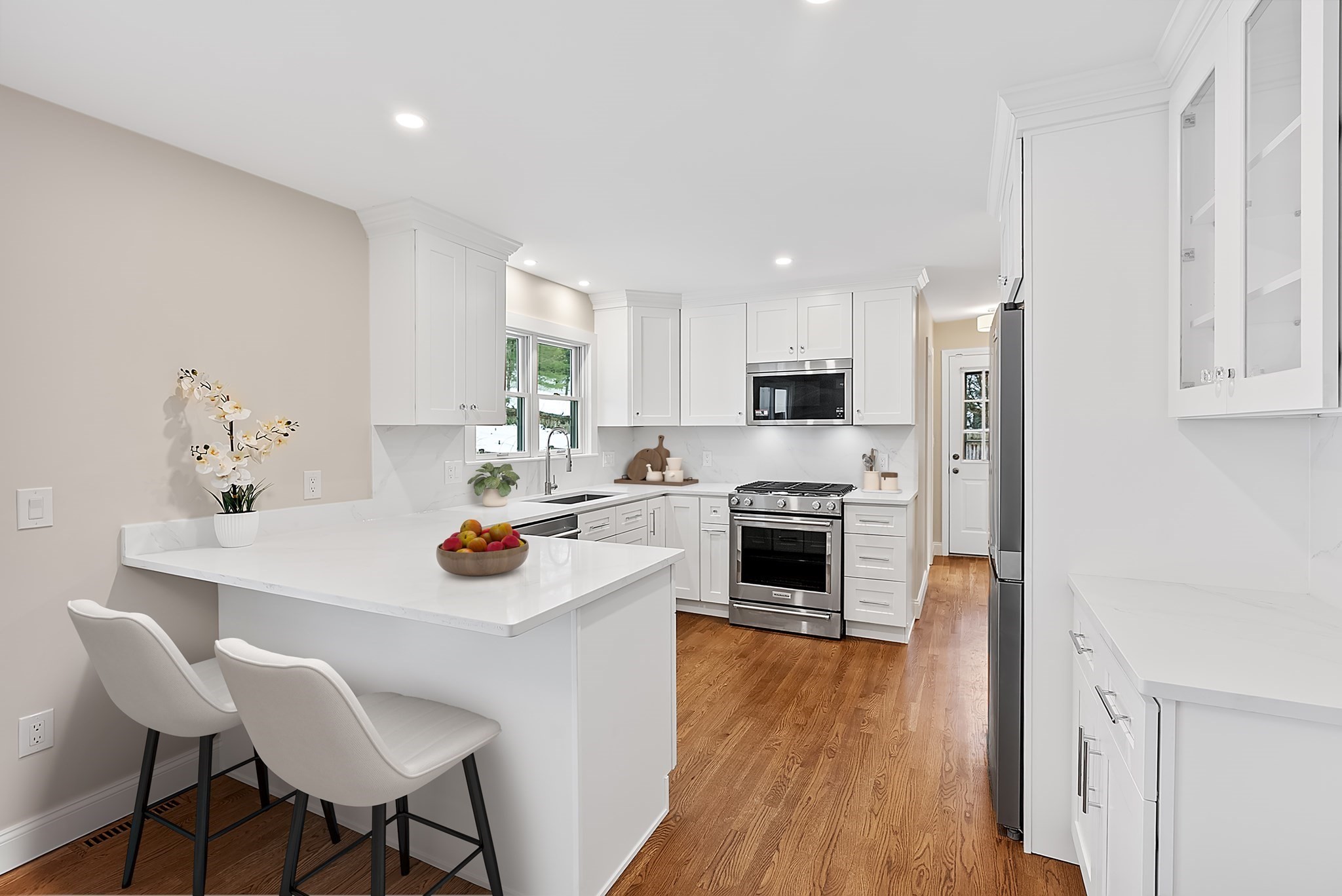 34 Pleasant Street Unit 5, Wellesley, MA 02482 - Image 2