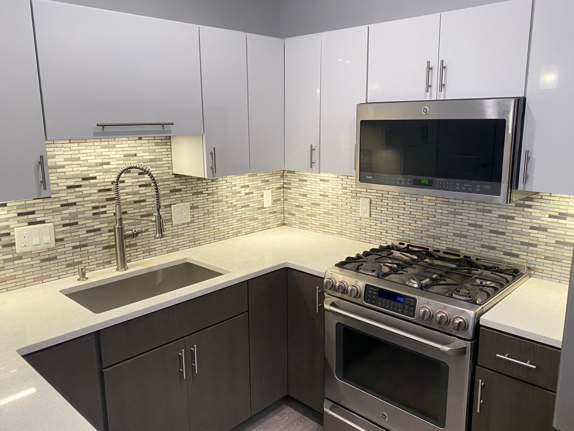 18 Cliveden St Unit 205, Quincy, MA 02169 - Image 2