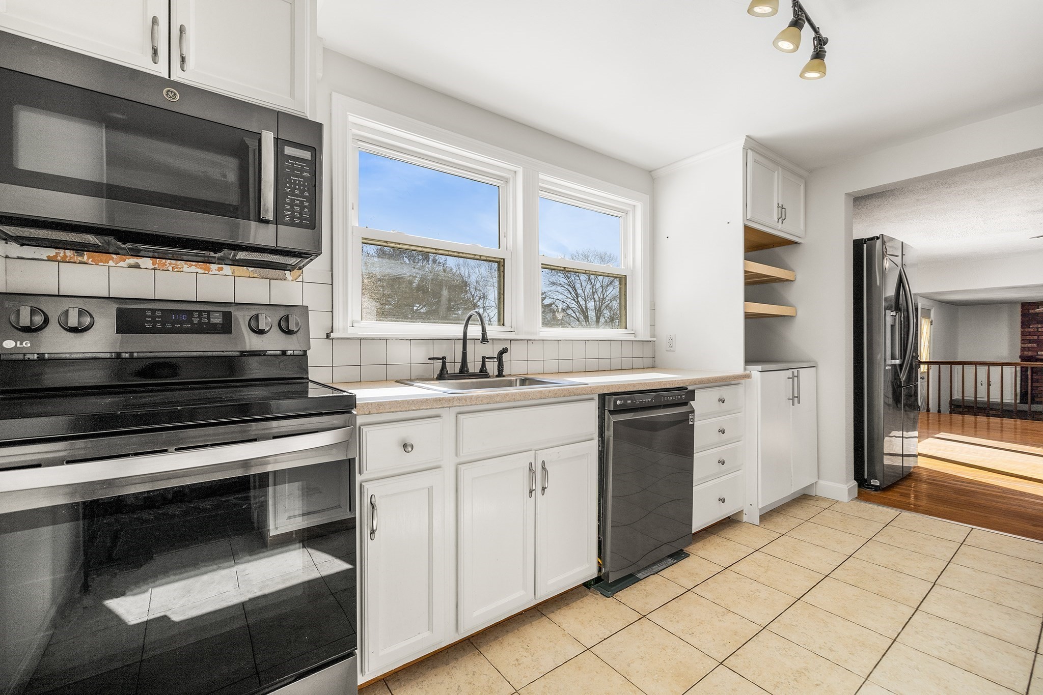 2 Perreault Ave, Billerica, MA 01821 - Image 9