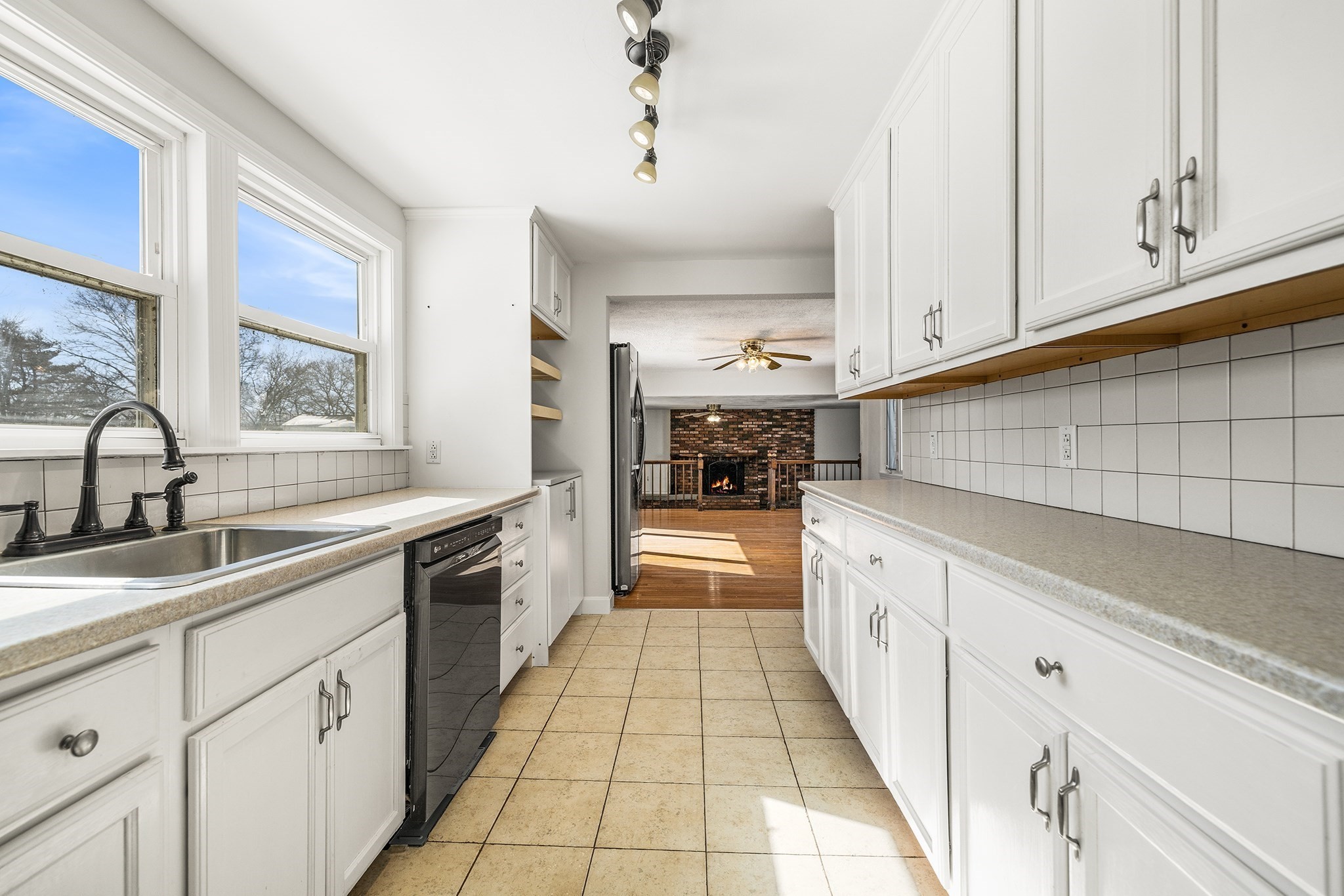 2 Perreault Ave, Billerica, MA 01821 - Image 10