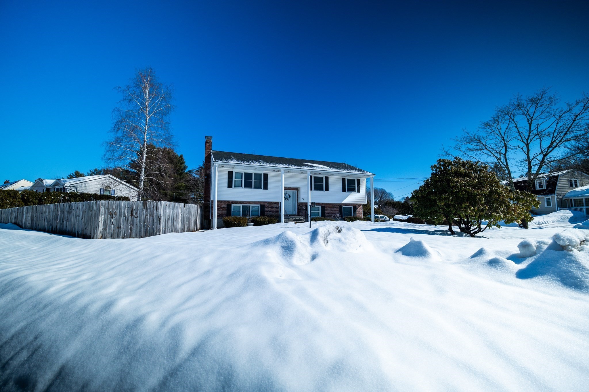 12 Stewart Ln, Beverly, MA 01915