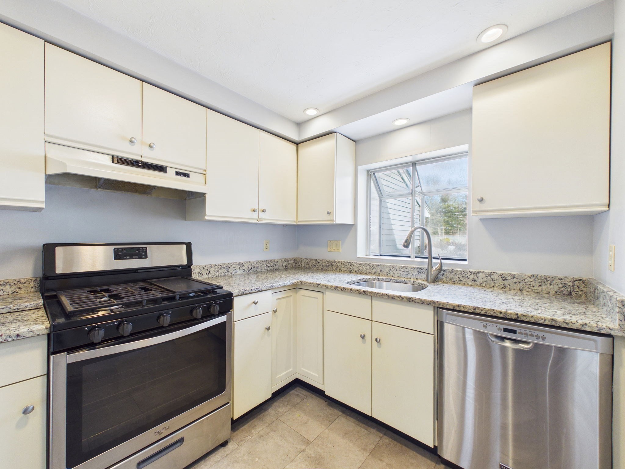 38 Alcott Cir Unit N4, Taunton, MA 02780 - Image 15