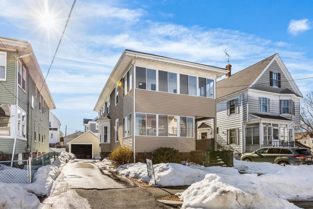 267 Farrington St, Quincy, MA 02170