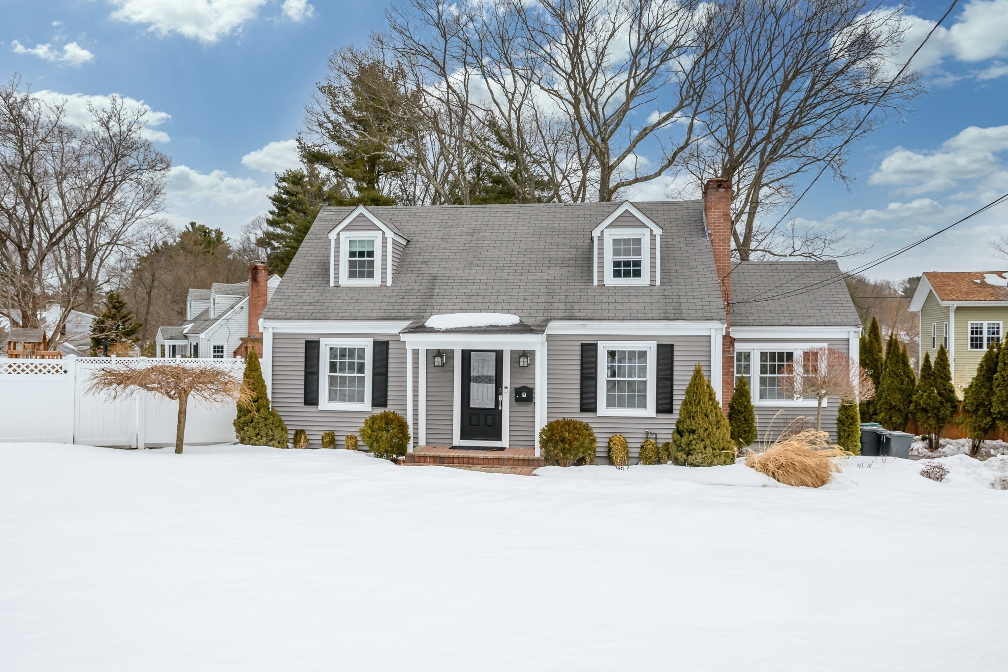 3 Macarthur Rd, Natick, MA 01760