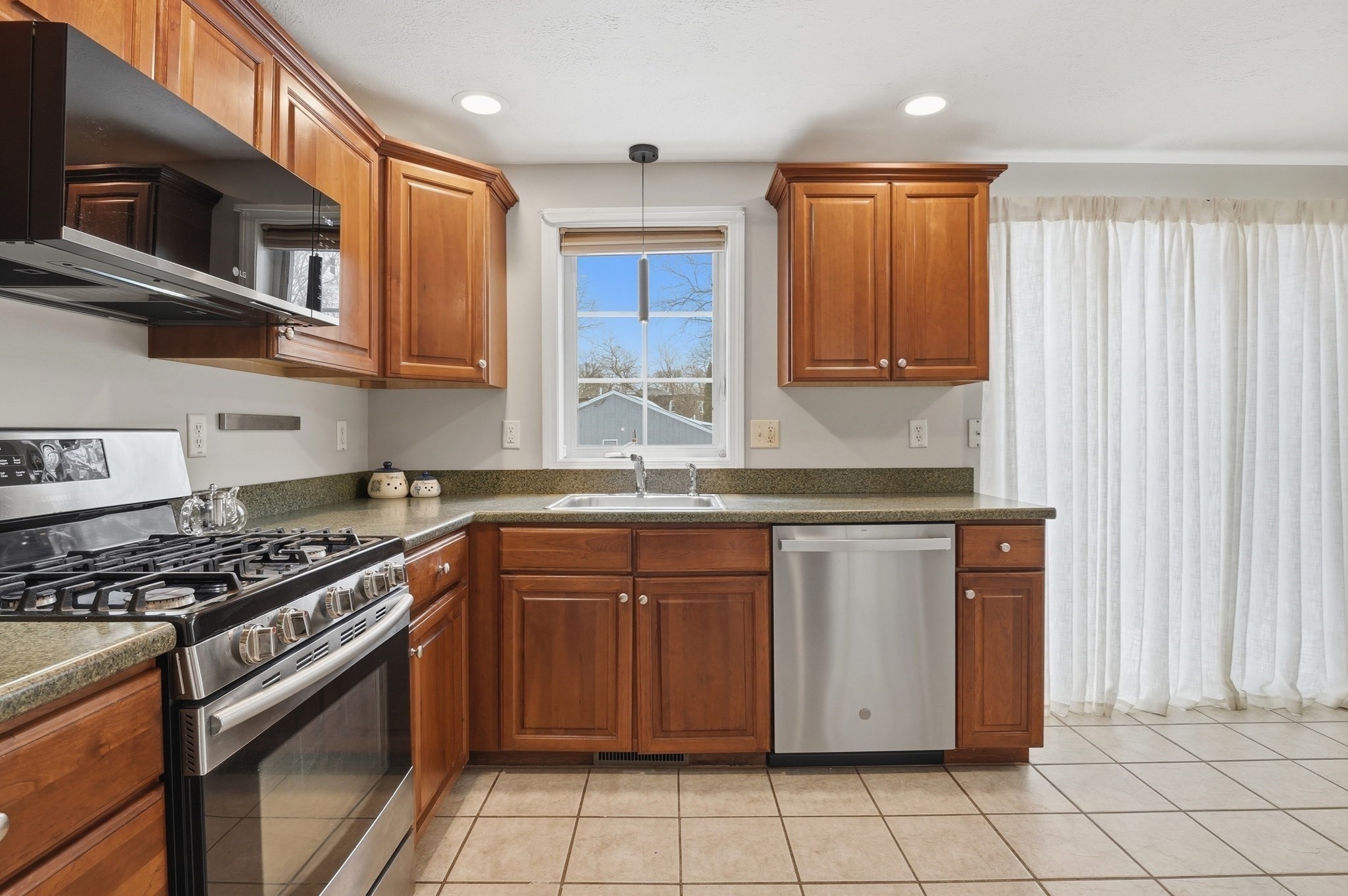 74 Felton Street Unit A, Lowell, MA 01852 - Image 8