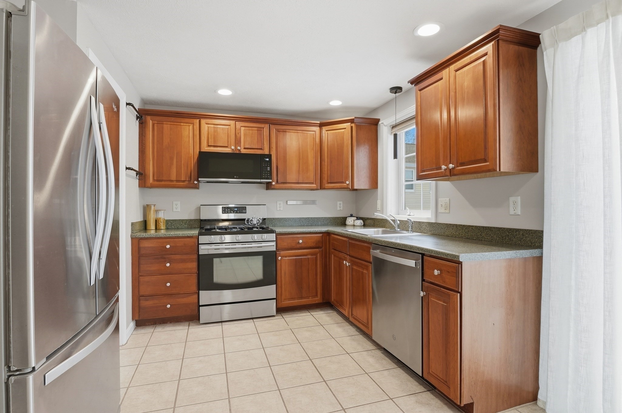 74 Felton Street Unit A, Lowell, MA 01852 - Image 9