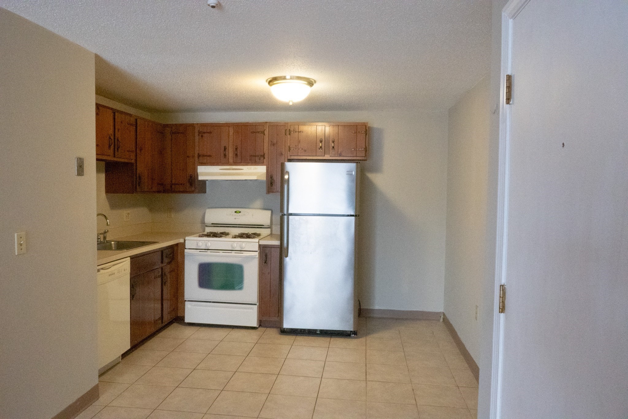 137 Pine St Unit 11, Lowell, MA 01851 - Image 14