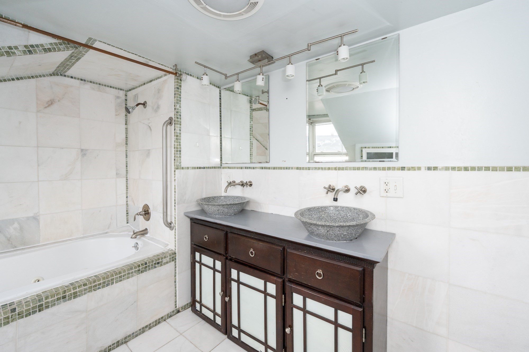 186 West St, Malden, MA 02148 - Image 15