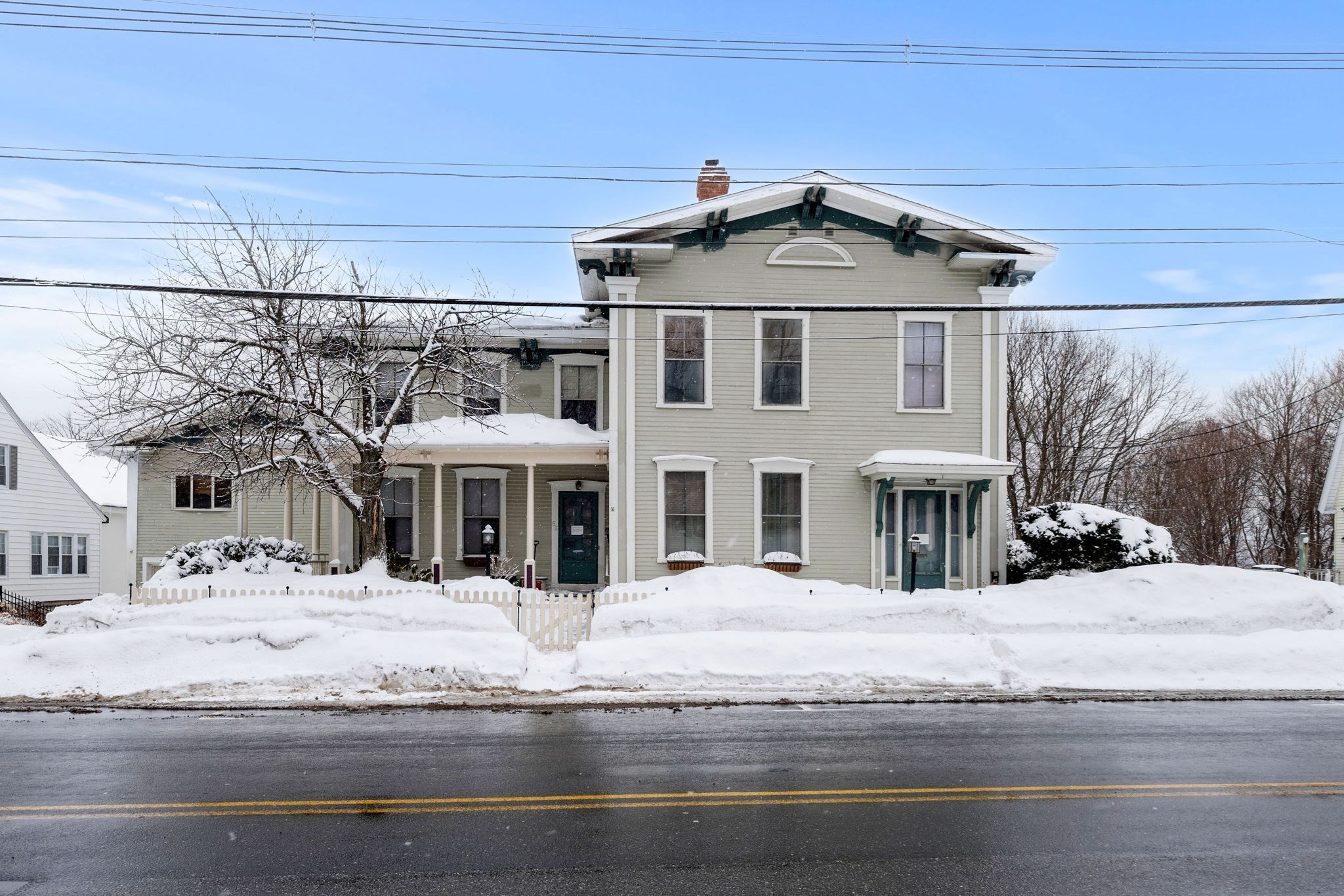 52 Central, Gardner, MA 01440