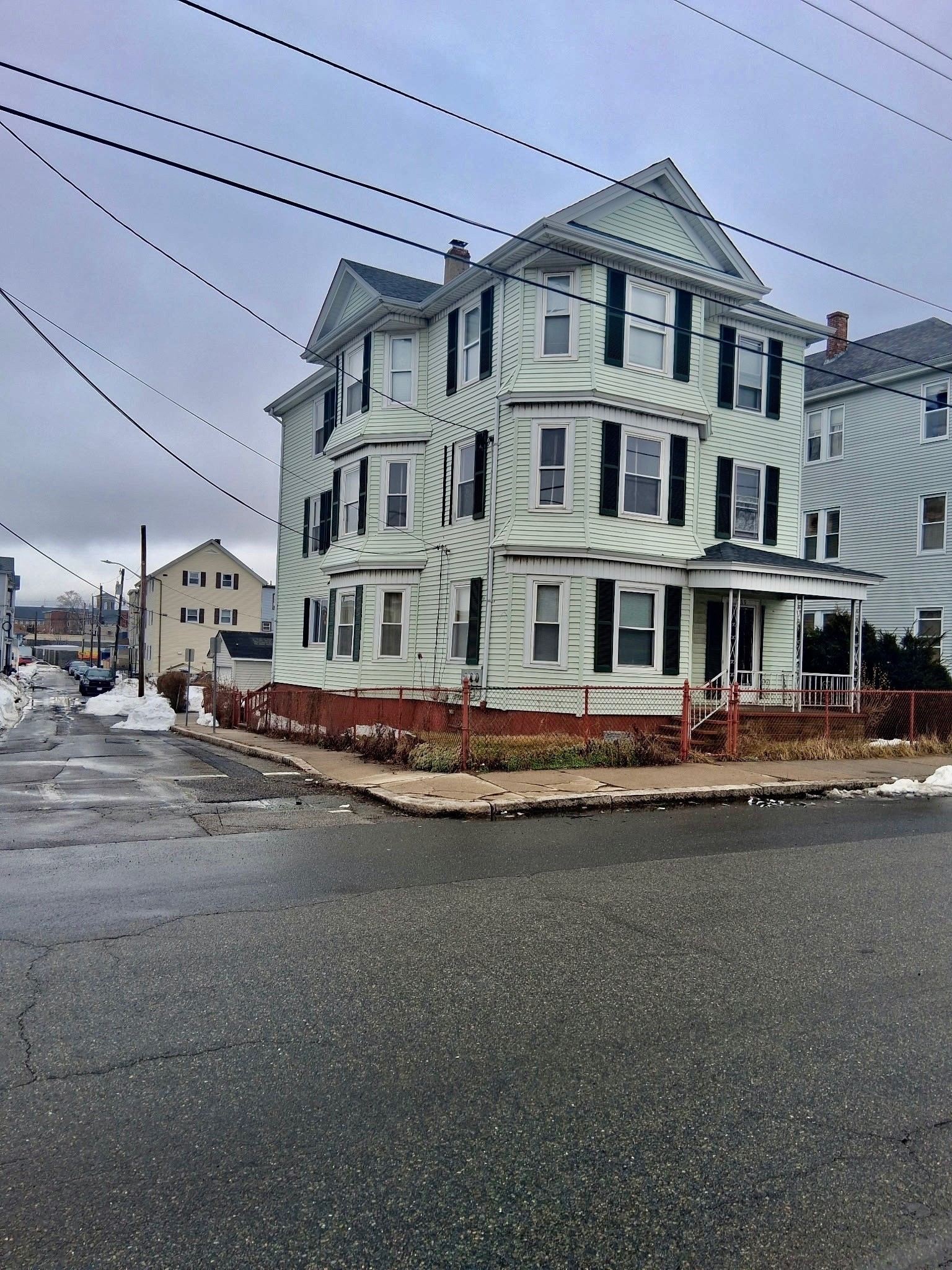 139 Quarry St, Fall River, MA 02723