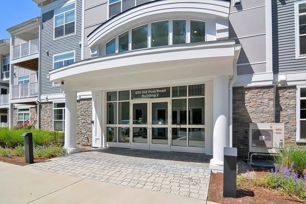 635 Old Post Rd Unit 210, Sharon, MA 02067