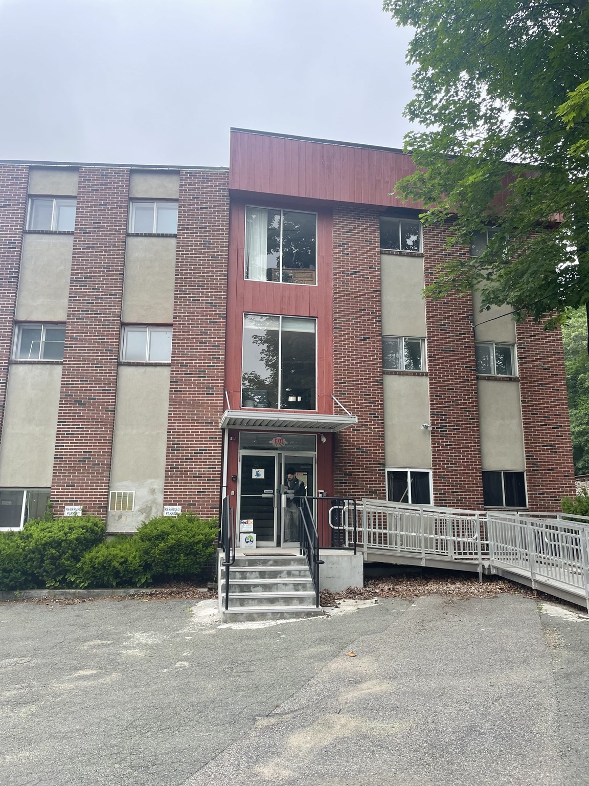 132 Charles St (aub), Newton, MA 02466