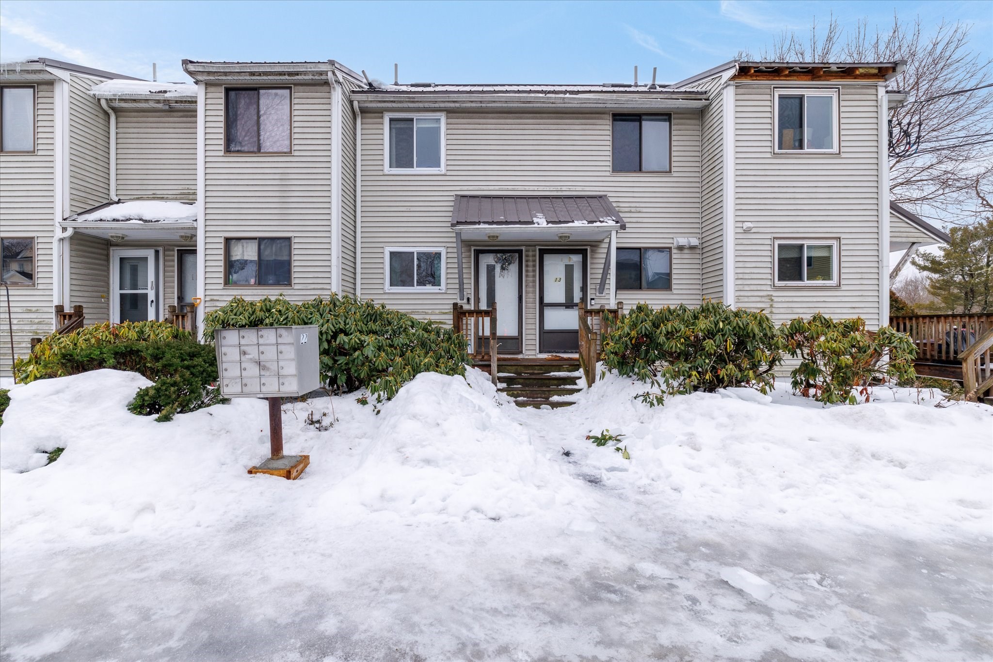18 River St Unit 12, Hudson, MA 01749