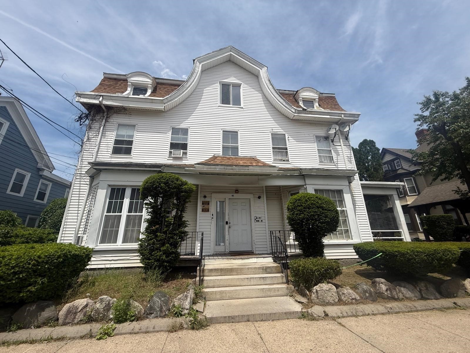 91 Summer St Unit 2, Lawrence, MA 01840