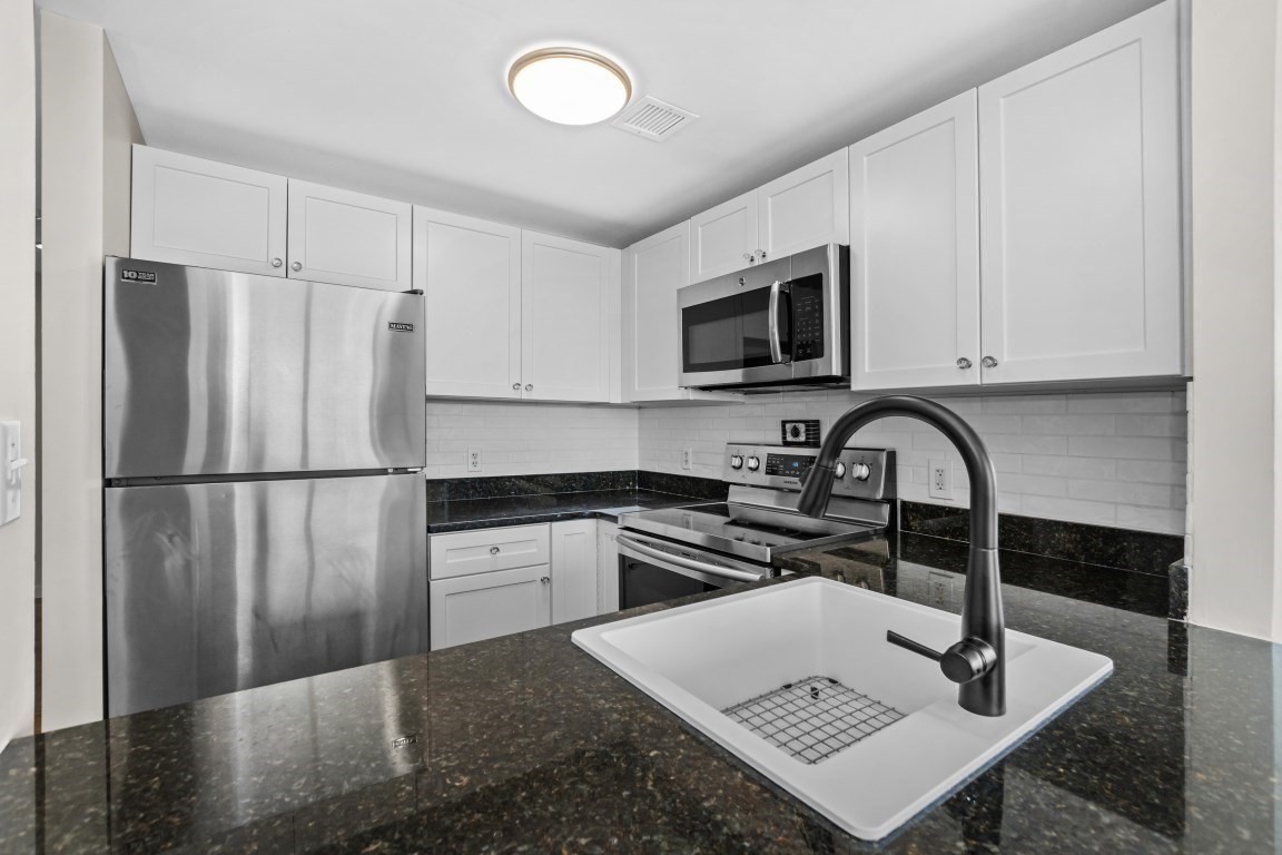 10 Museum Way Unit 1922, Cambridge, MA 02141 - Image 9