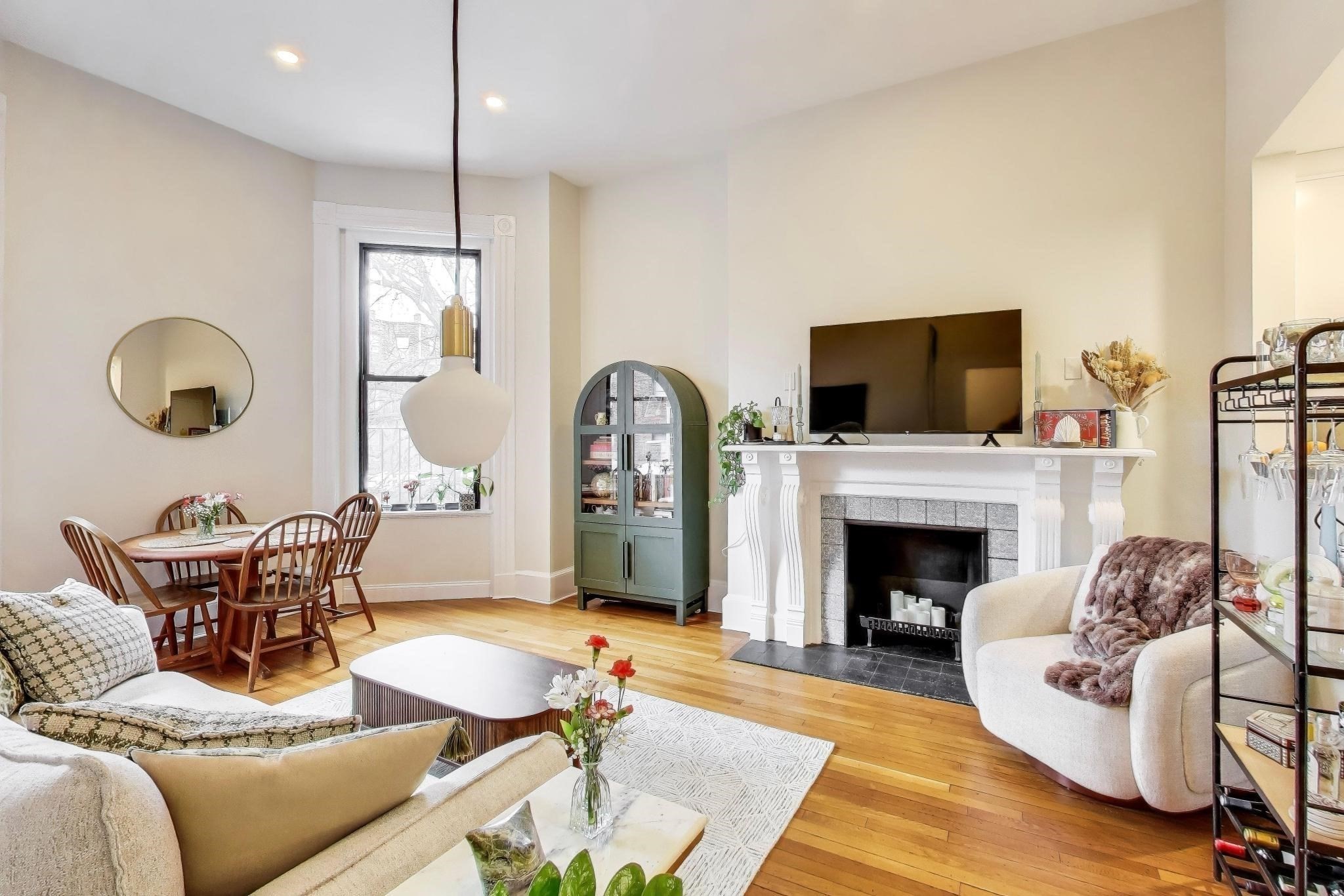 298 Commonwealth Ave Unit 202, Back Bay, Boston, MA 02116 - Image 2