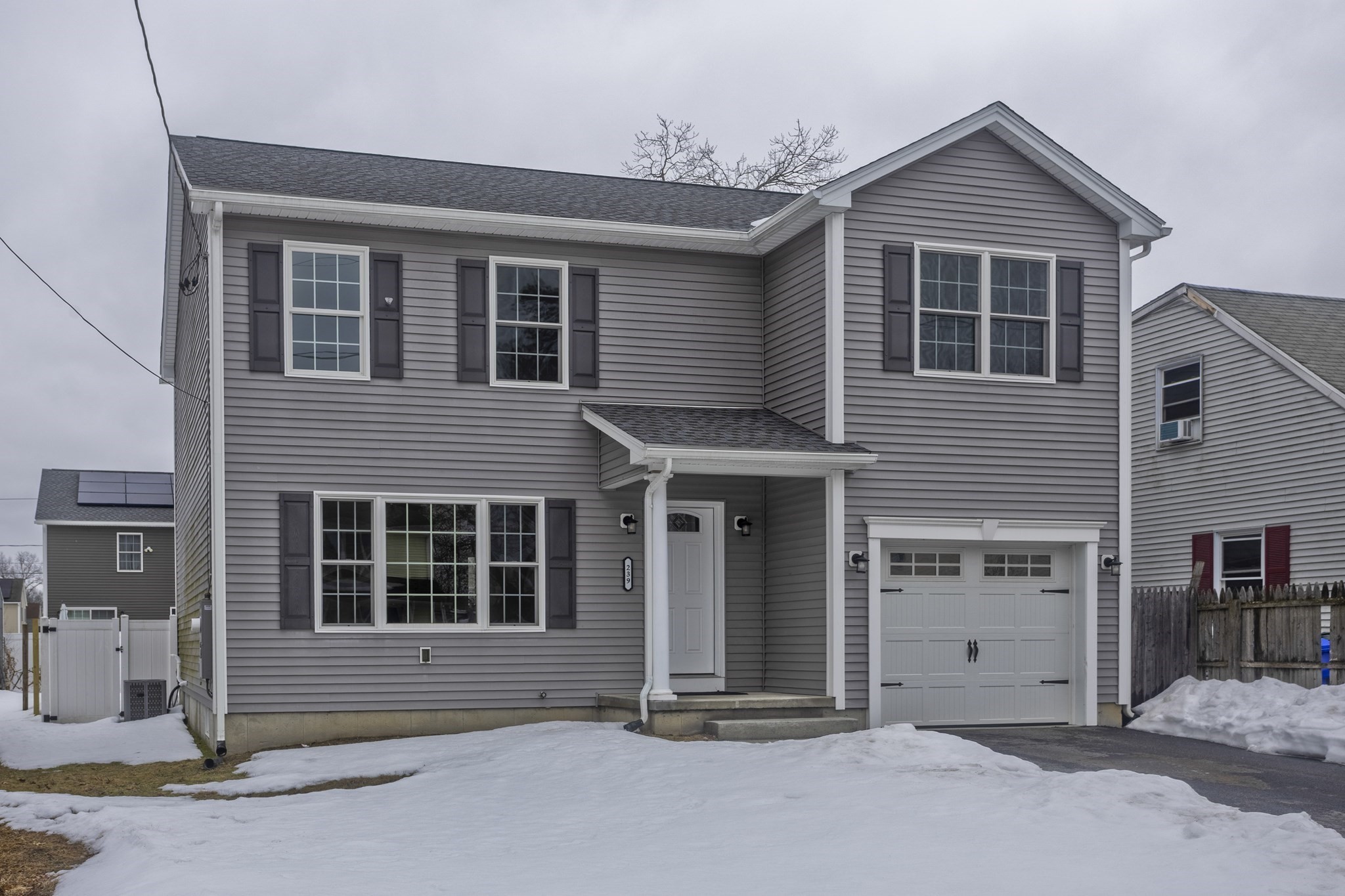 239 Gresham St, Springfield, MA 01119