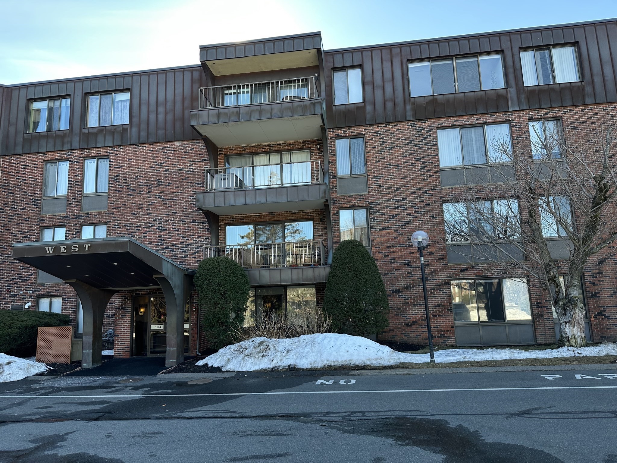 1004 Paradise Rd Unit 1K, Swampscott, MA 01907