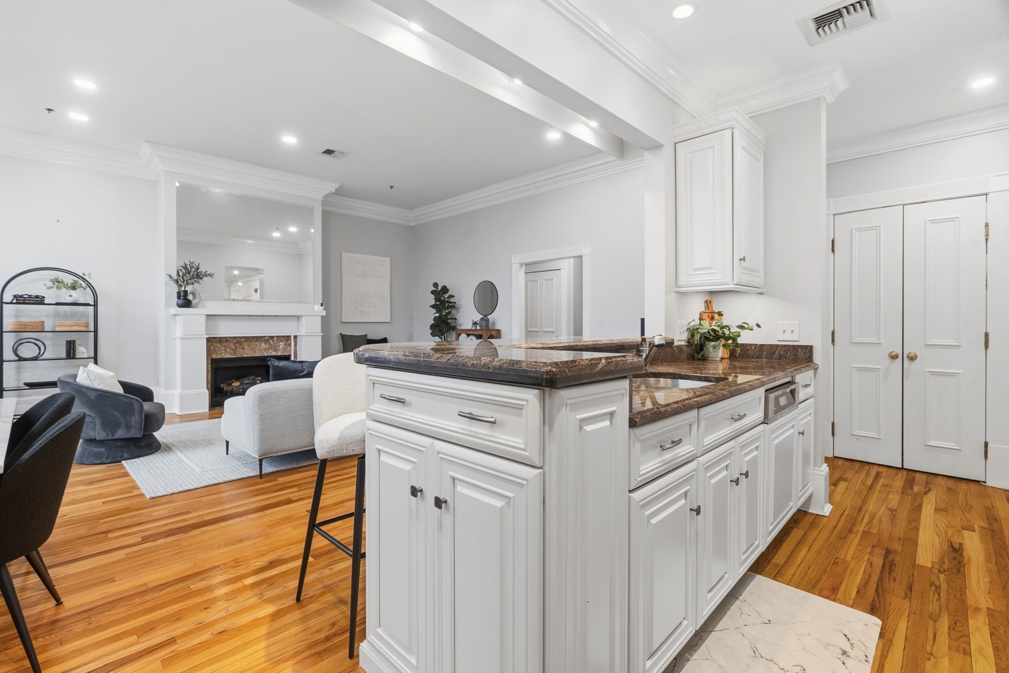 41 Phillips St Unit 8, Beacon Hill, Boston, MA 02114 - Image 12