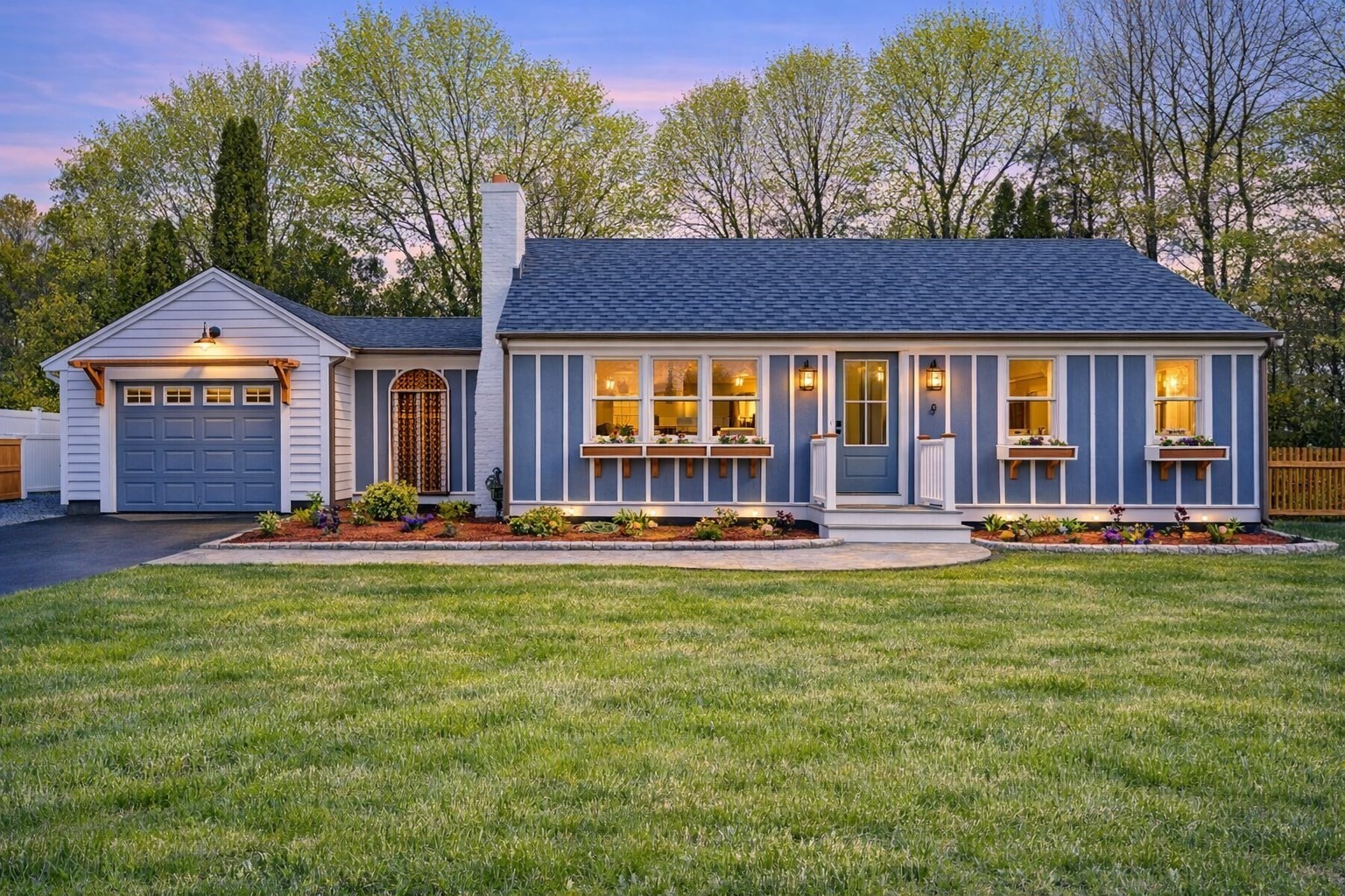 16 Carolyn Ln, Falmouth, MA 02536