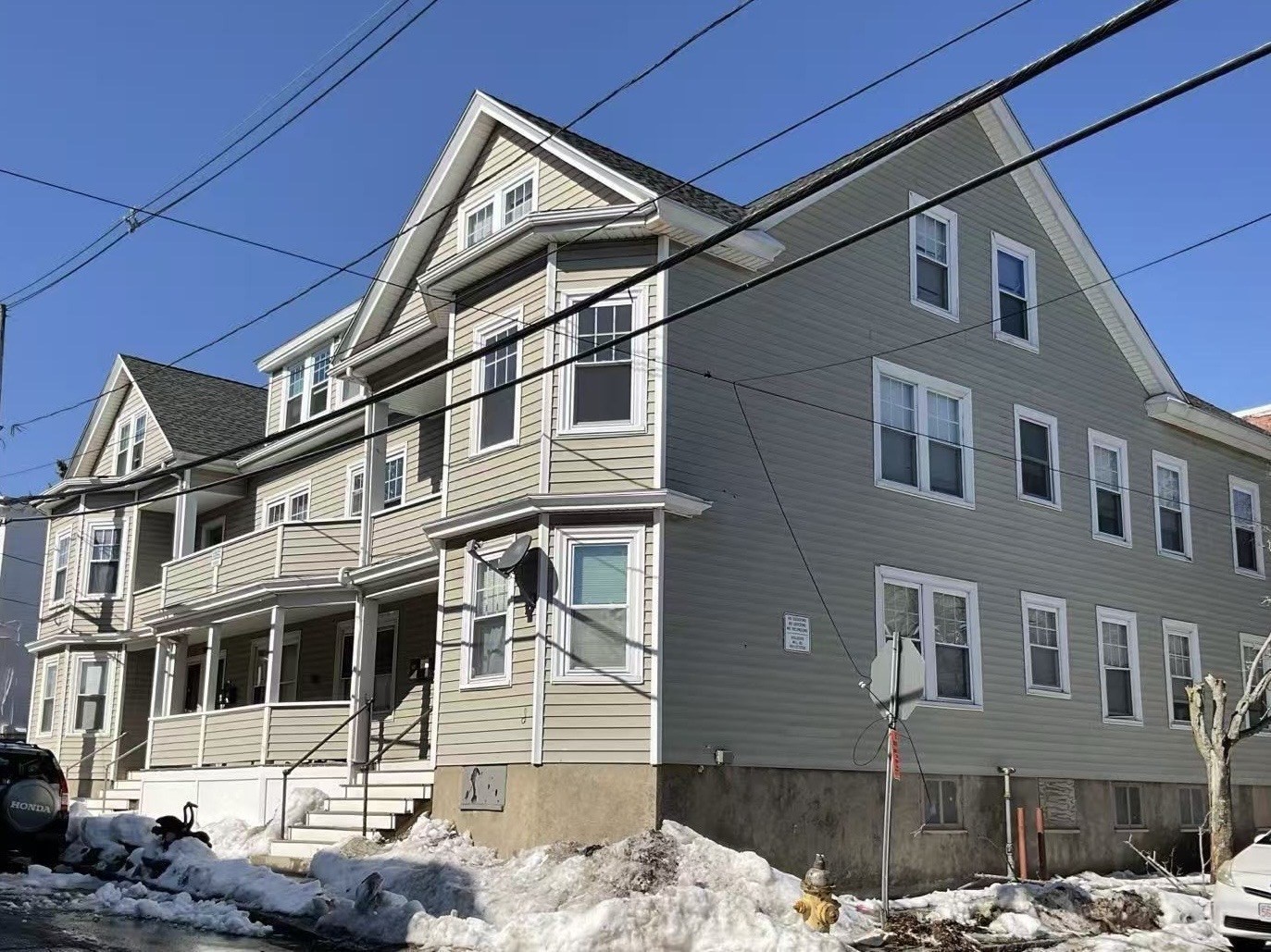 17 Palmer St, Salem, MA 01970