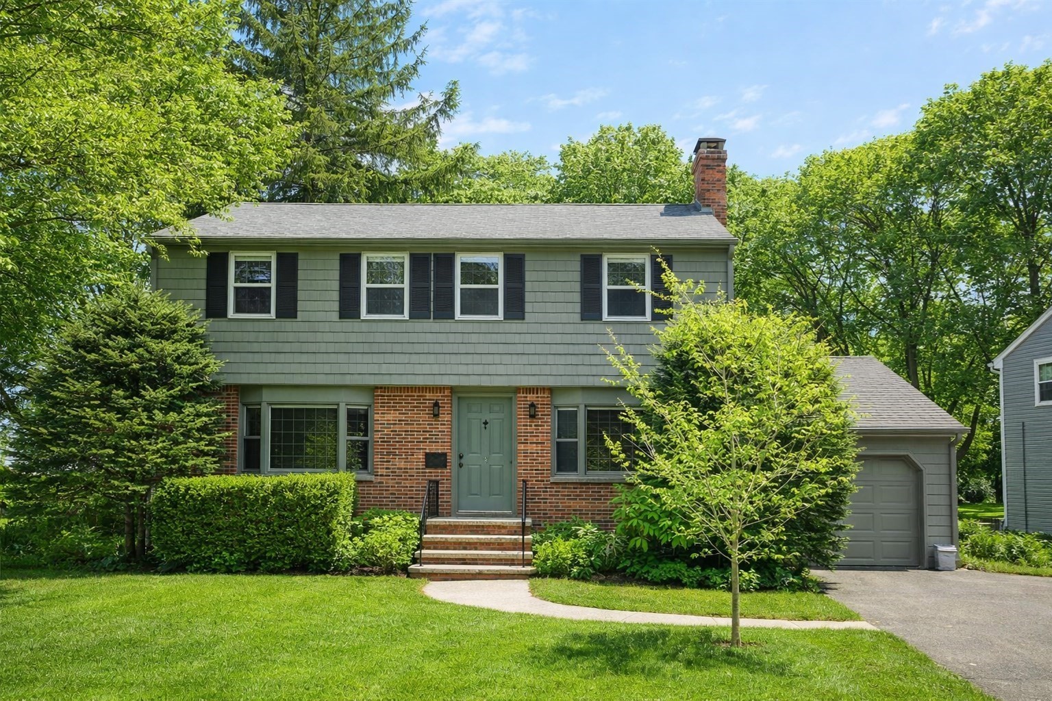 40 Dean Rd, Milton, MA 02186