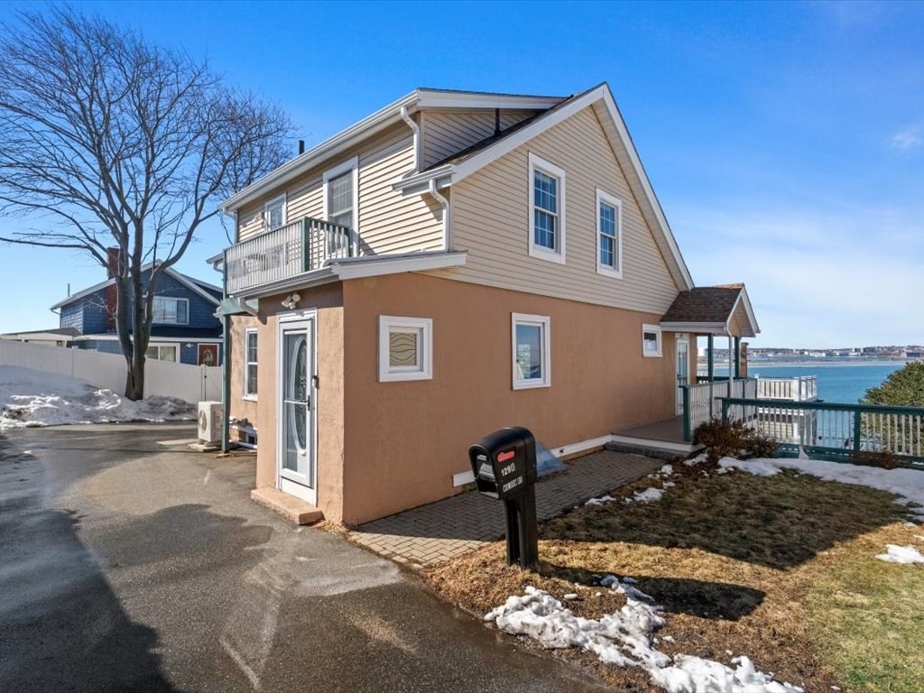 129 Wilson Rd, Nahant, MA 01908