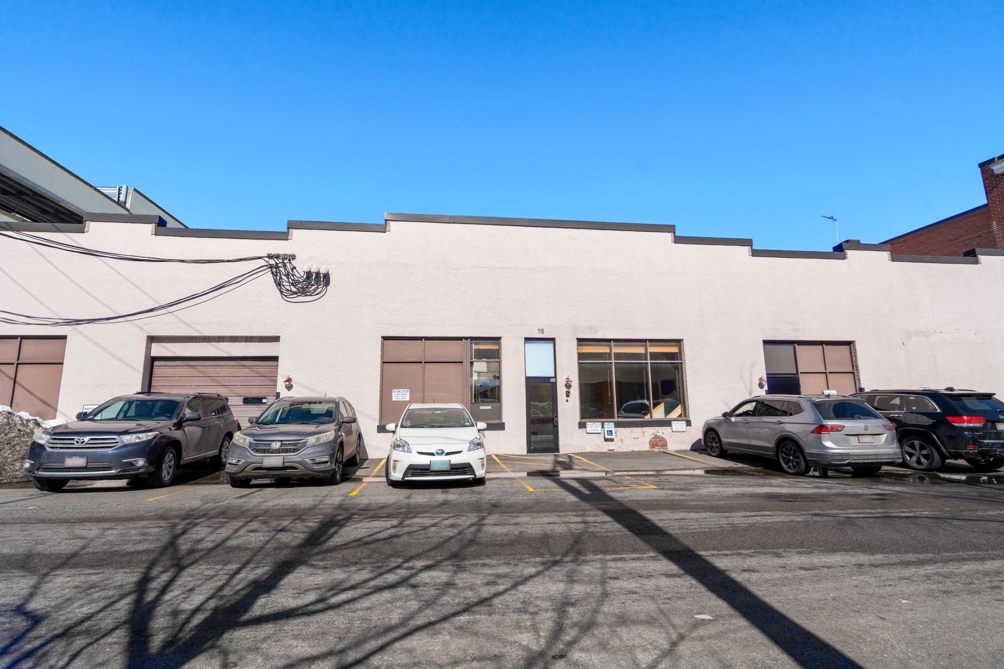 115 Dummer St, Brookline, MA 02446