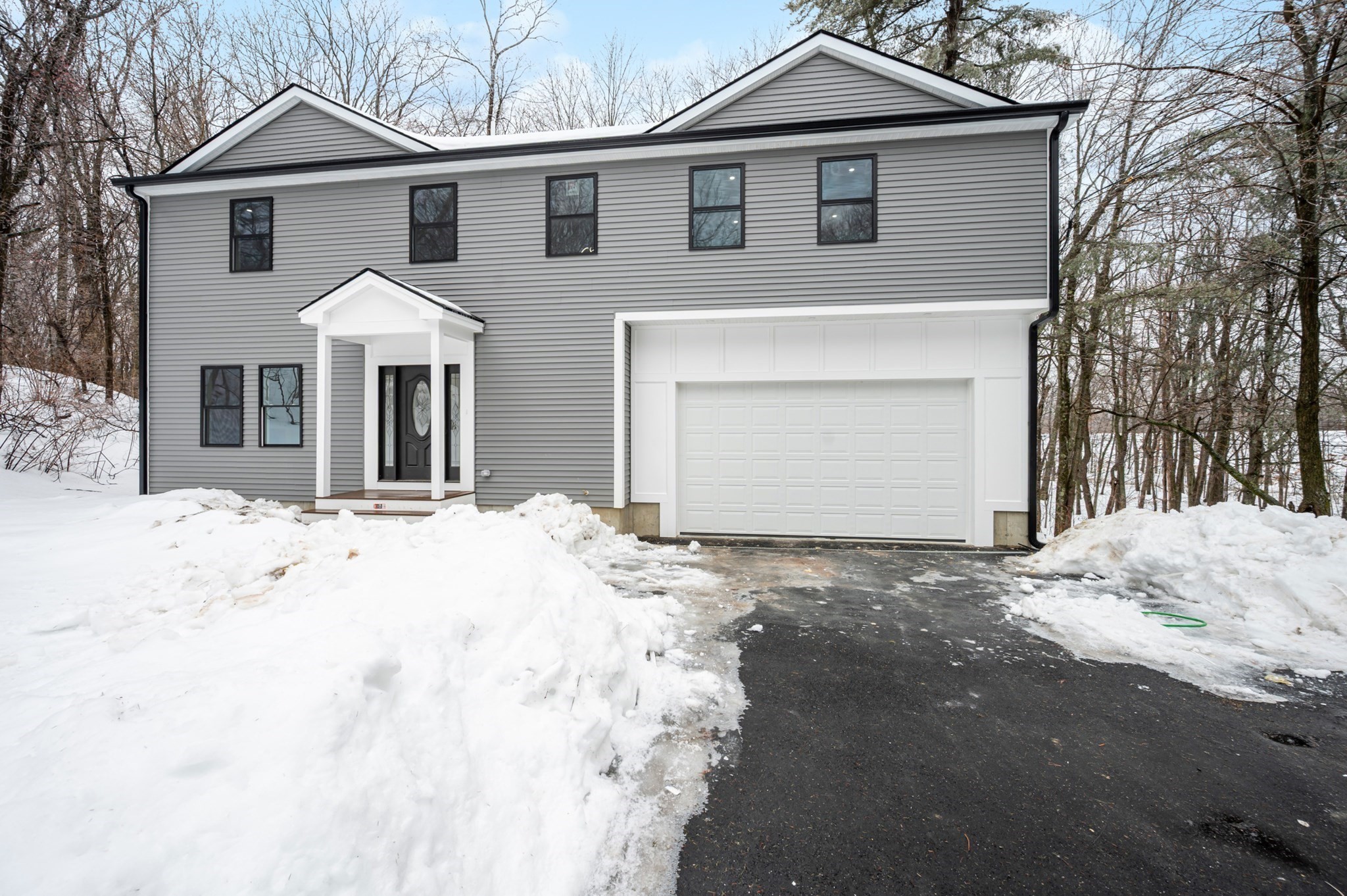 37 Dane Ave, Worcester, MA 01607