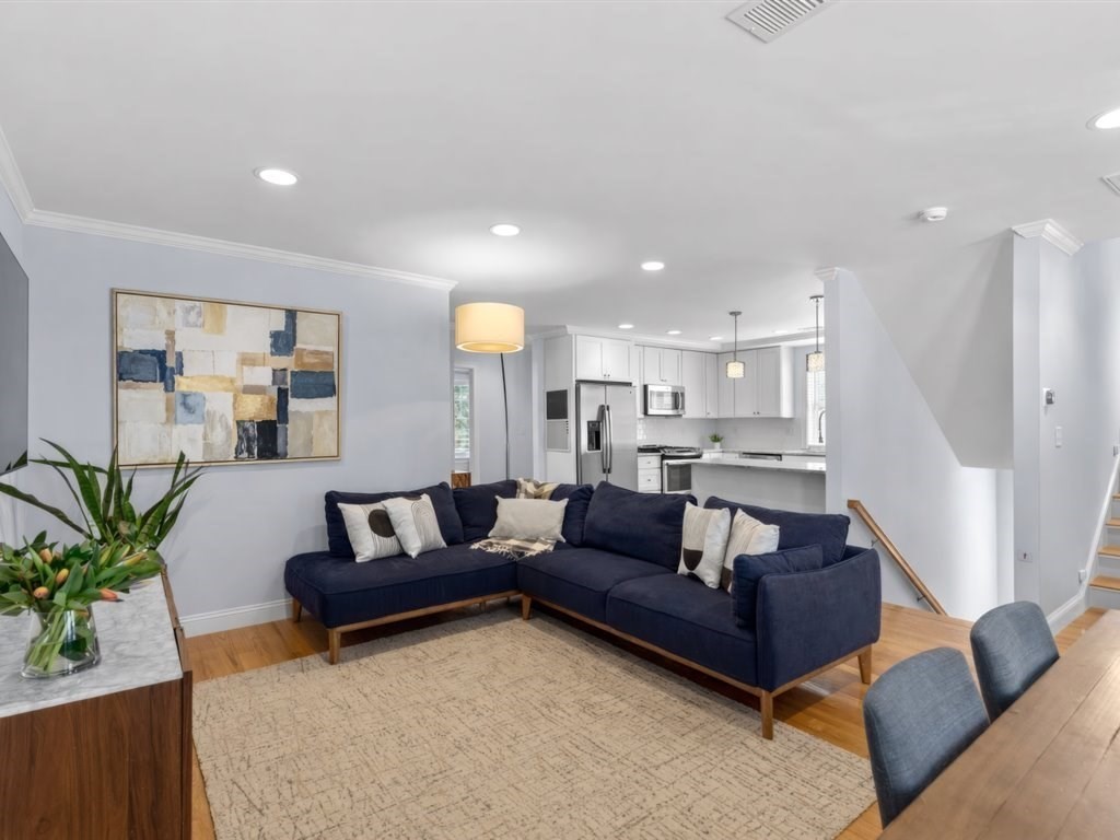 40 Catherine Unit B, Jamaica Plain, Boston, MA 02131