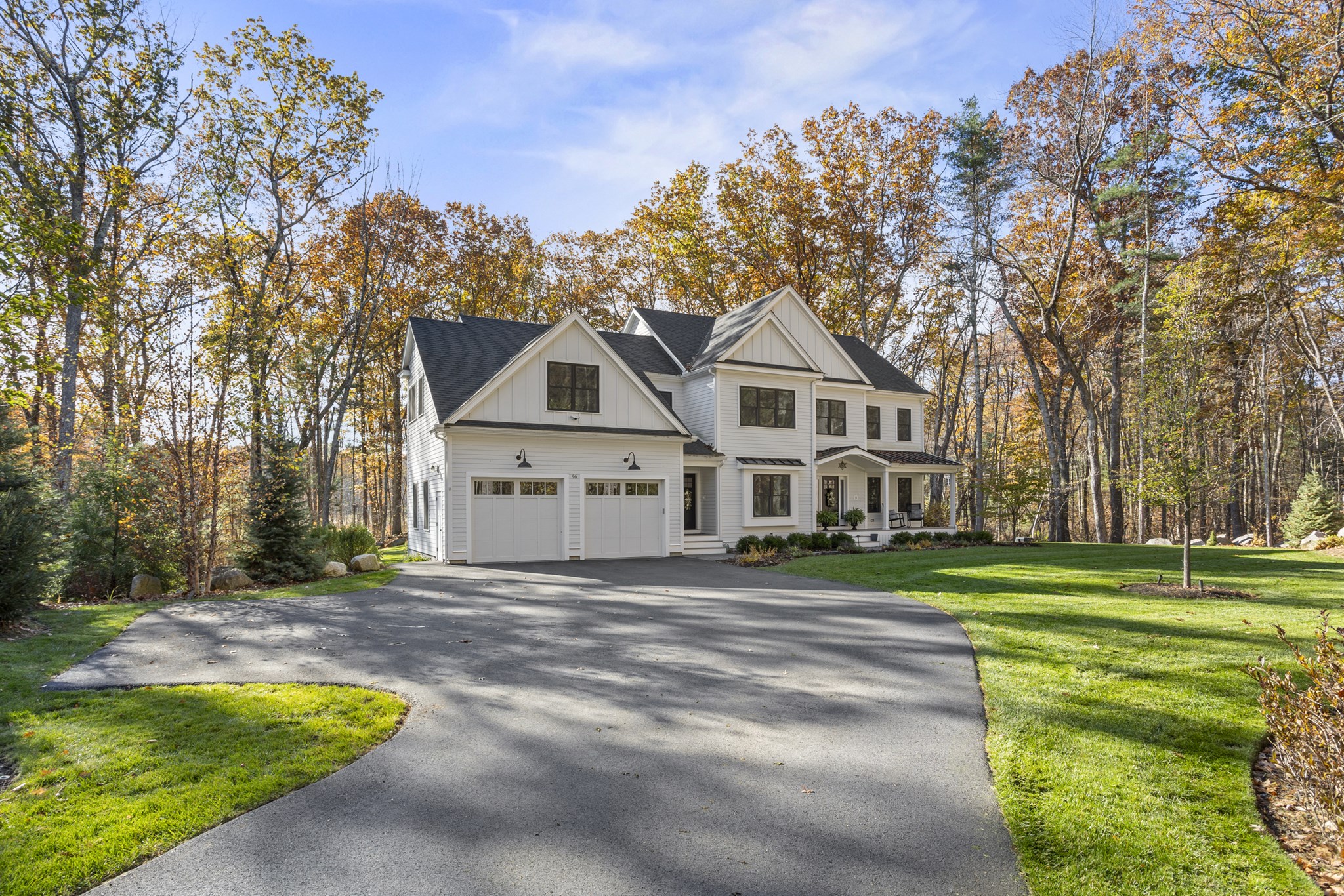 96 Newtown Rd, Acton, MA 01720