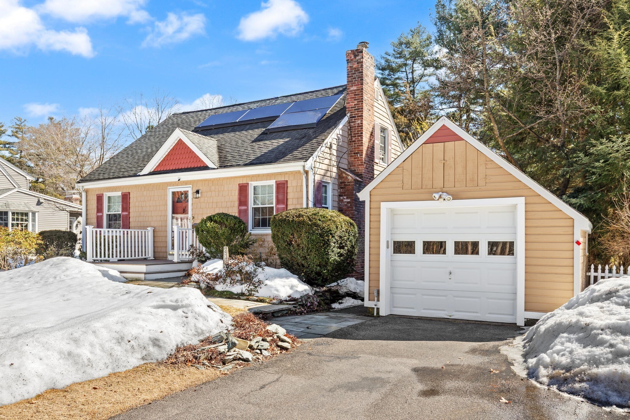 472 Brook St, Framingham, MA 01701